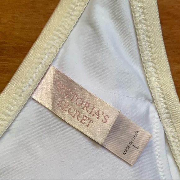 Victoria’s Secret Floral Embellished Bikini Top - Picture 4 of 4